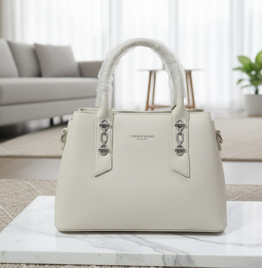 Elegant Black Leather Handbag – Timeless Luxury for Every Occasion