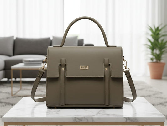 Classic Black Leather Handbag – Grace in Every Detail